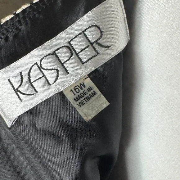 Kasper Black & White Dress, Like New, Size 16W - Picture 5 of 6